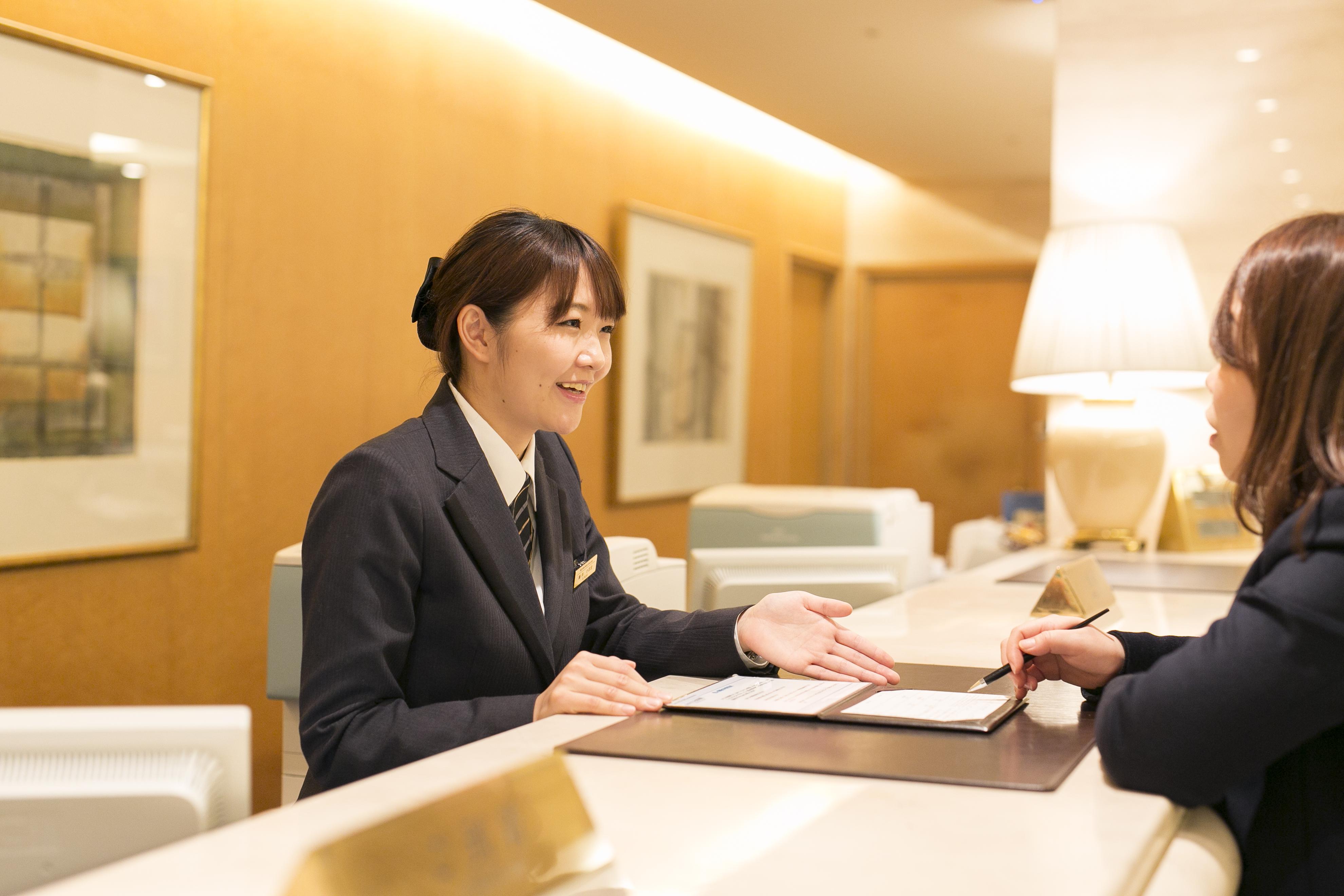 Hotel Nikko Fukuoka Фукуока Экстерьер фото A hotel receptionist in Japan